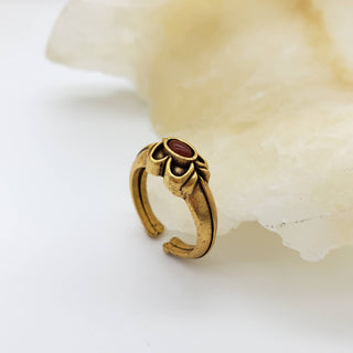 Tudor Eworth Four Leaf Ring with Carnelian - Gold Finish