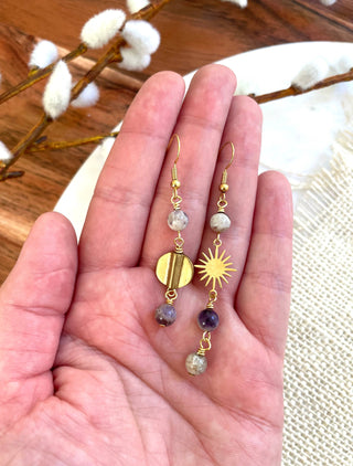 The Mysaria Earring - Mismatch Celestial Dangle Earring