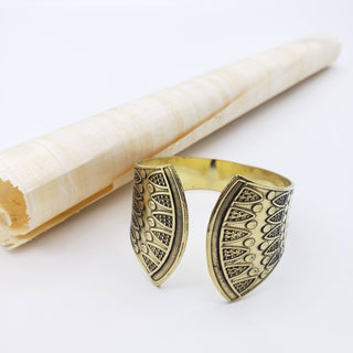 Wide Lotus Bangle Brass - Adjustable